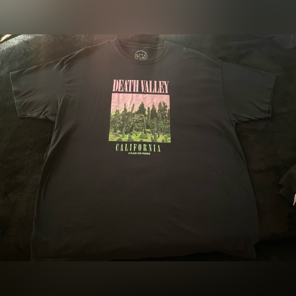 Men’s graphic T shirt